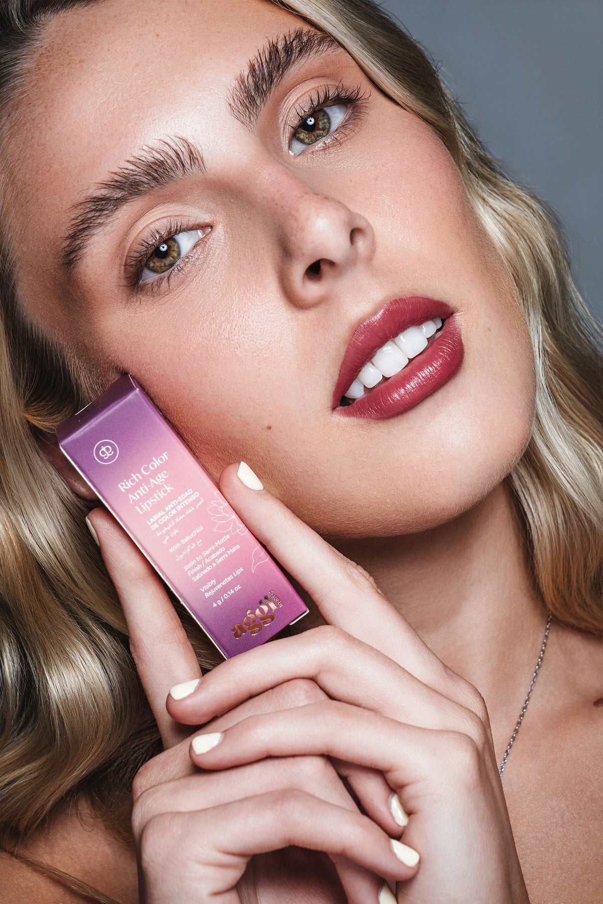 Labial Anti-Edad Luxurious Velvet Semi Mate con Bakuchiol