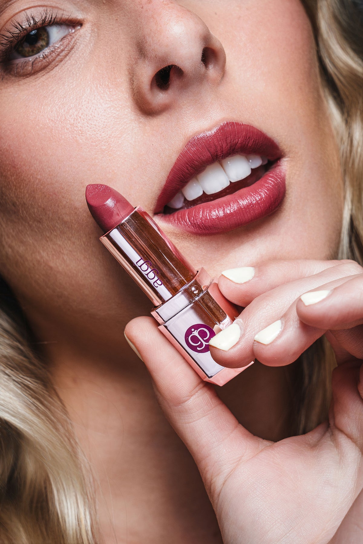 Labial Anti-Edad Luxurious Velvet Semi Mate con Bakuchiol